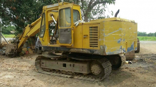 ขาย KOMATSU PC 120-2 สภาพสวยพร้อมใช้ ราคาต่อรองได้ ติดต่อได้ที่คุณ อ๊อฟ พิจิตร 086-7379991