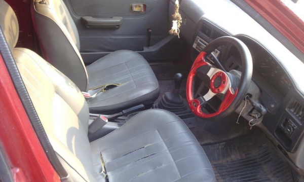 ขายรถกระบะ NISSAN NV 1600cc เกียร์ธรรมดา แอร์พร้อม ราคา 50000