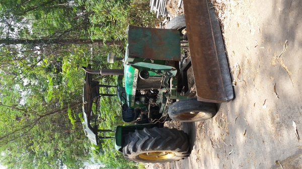 รถไถจอนเดียแบบถืกขายพร้อมใช้งาน