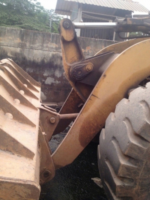 ขายรถตัก CAT 950 สภาพสวยพร้อมใช้ ต่อรองได้ ติดต่อได้ที่คุณ อ๊อฟ พิจิตร 086-737-9991