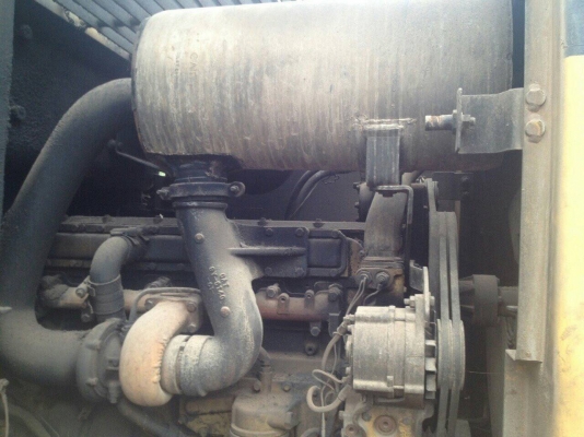 ขายรถตัก CAT 950 สภาพสวยพร้อมใช้ ต่อรองได้ ติดต่อได้ที่คุณ อ๊อฟ พิจิตร 086-737-9991