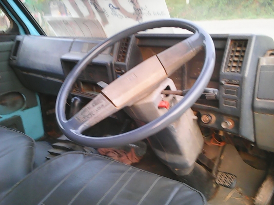 ขายหกล้อเล็กISUZU-NKR55EU5M ปี37 เครื่อง4JB1-88 แรงม้า พร้อมสโลว์กลาง