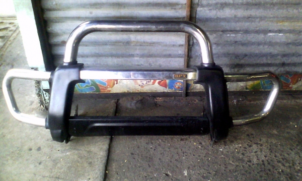 กันชนหน้าสภาพดี ขายถูก