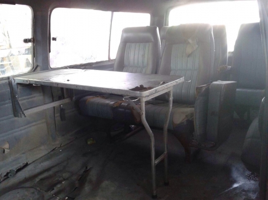 ขายรถตู้นิสสัน หลังคาสูงราคาถูกๆเครื่องเดิมSD-23ดีเซล ทะเบียนไม่ขาด พร้อมโอน