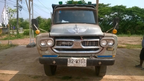 ขาย 6 ล้อหัวยาวดั้ม คัสซีสวยตลอดเส้น เครื่อง 6BD1 165 แรงม้า เฟืองท้ายใหญ่ FUSO รถใช้งานอยู่ทุกวัน ทะเบียนพร้อมโอนครับ ขาย 6 ล้อหัวยาวดั้ม คัสซีสวยตลอดเส้น เครื่อง 6BD1 165 แรงม้า เฟืองท้ายใหญ่ FUSO รถใช้งานอยู่ทุกวัน ทะเบียนพร้อมโอนครับ