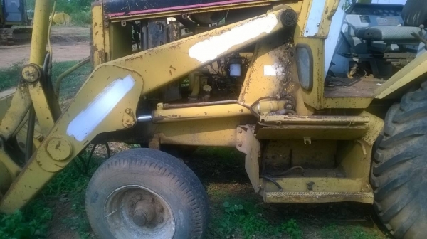 ขายรถตักหน้าขุดหลัง CATERPILLAR 428B สภาพพร้อมใช้งาน เอกสารเล่มทะเบียน เครื่องแน่น ปั้มแรง ราคาต่อรองได้ครับ