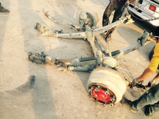 ขายคานหน้าอีซูซุ360พร้อมชุดแหนบ