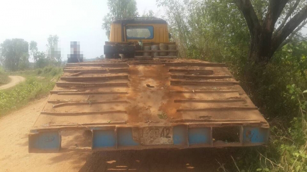 **350,000 บ.ต่อรอง///10ล้อเทเลอร์2เพลาNISSAN-185** ขาย NISSAN DIESEL-185 10ล้อ2เพลาท้ายลาดขึ้นแบคคโฮ200/320 NISSAN DEISEL 6TWC13 PD6-185HP เครื่องเดิม เกียร์เดิม วางหัวFUSO หัวนอก (ยังไม่ลงเล่ม) เครื่องดี แรงดี อึด เกียร์ดี เข้าง่าย ช่วงล่างใหญ่ คัสซีใหญ่