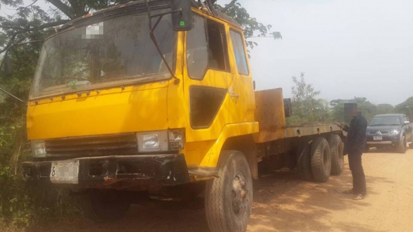 **350,000 บ.ต่อรอง///10ล้อเทเลอร์2เพลาNISSAN-185** ขาย NISSAN DIESEL-185 10ล้อ2เพลาท้ายลาดขึ้นแบคคโฮ200/320 NISSAN DEISEL 6TWC13 PD6-185HP เครื่องเดิม เกียร์เดิม วางหัวFUSO หัวนอก (ยังไม่ลงเล่ม) เครื่องดี แรงดี อึด เกียร์ดี เข้าง่าย ช่วงล่างใหญ่ คัสซีใหญ่