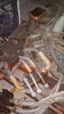 วาล์วคอนโทรล ไฮดรอลิค สวยๆแจ่มๆราคาดี มาดูที่นี่เลยครับ