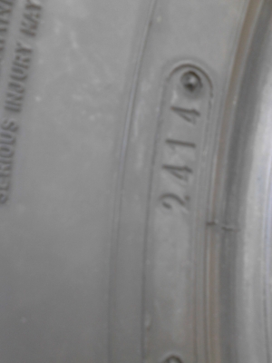 265/65R17 DUNLOP GRANDTREK PT2  ชุด 4 เส้น ปี 2014 ใหม่ๆ ไม่มีปะ tel.081-427-3941