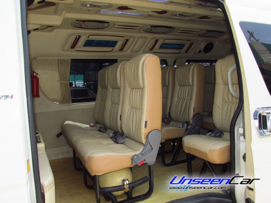 รถตู้TOYOTA COMMUTER เบนซิน CNG ปี2007 ราคา679000 บาท แต่งวีไอพีเต็มๆ แอร์ไมโครบัส สนใจโทร 0922726669 คุณตันหยงค่ะ