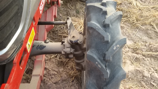 ยันม่าร์ EF 453T ปี52 ครับ