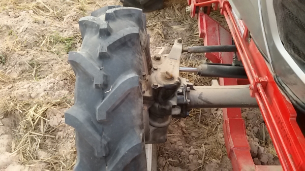 ยันม่าร์ EF 453T ปี52 ครับ