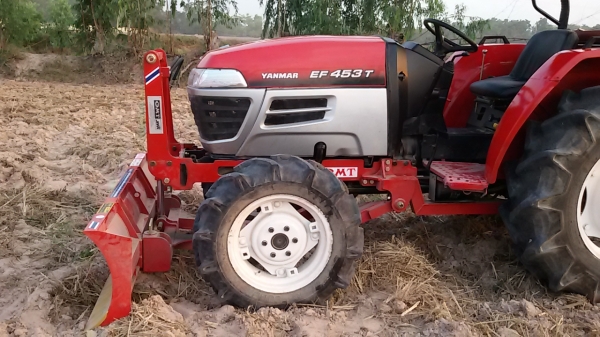 ยันม่าร์ EF 453T ปี52 ครับ