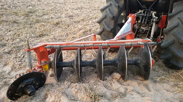 ยันม่าร์ EF 453T ปี52 ครับ