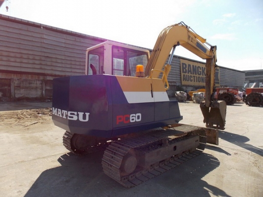 ขายรถขุด KOMATSU PC60-6 ขายรถขุด KOMATSU PC60-6