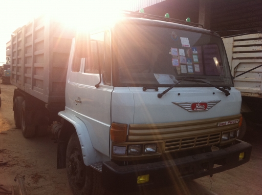 Hino F17 ดั้ม เครื่อง Eh700-168 แรงงม้า สภาพพร้อมใช้ ทะเบียนพร้อมโอน Hino F17 ดั้ม เครื่อง Eh700-168 แรงงม้า สภาพพร้อมใช้ ทะเบียนพร้อมโอน