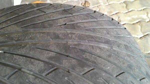 ขายล้อกล้วย ขายล้อกล้วย