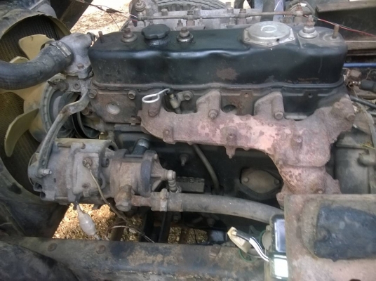 NPRดั้ม รถห้างขายราคาตัดให้พ่อค้าเอาไปทำต่อทำฝาท้ายและฝาหน้าและพ้นสีกะบพก็เสร็จเครื่องดี ครัชซีสวย ทะเบียน ม79 เครื่องยังไม่ได้ลงเล่ม ขายได้ขาย ถ้ายังขายไม่ได้สิ้นเดือนจะไปทำสีกระบะและฝาท้าย