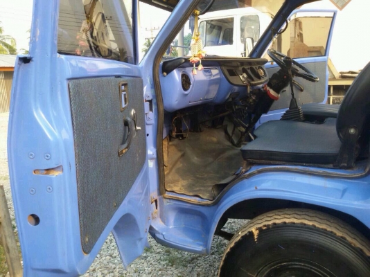 ขายรถบรรทุกสี่ล้อ ISUZU เครื่อง 85 แรง เดิมๆ ตามรุ่น พร้อมใช้งาน ทะเบียนพร้อมโอน