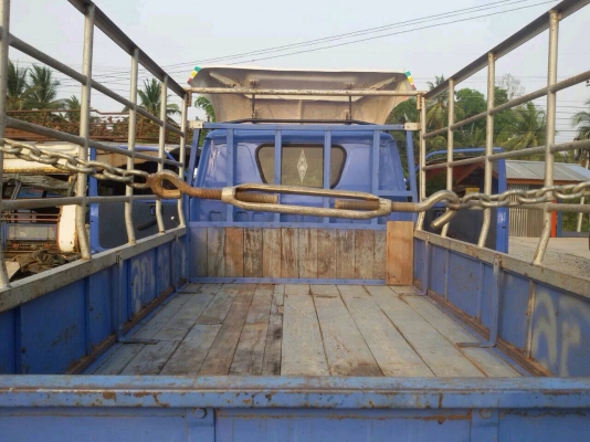 ขายรถบรรทุกสี่ล้อ ISUZU เครื่อง 85 แรง เดิมๆ ตามรุ่น พร้อมใช้งาน ทะเบียนพร้อมโอน