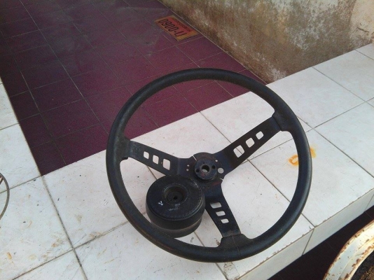 ต้องการขาย พวงมาลัยก้านยก mitsubishi