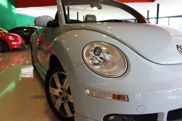 Volkswagen New Bettle Cabriolet เปิดประทุน ไมเนอร์เชน ตัวสุดท้ายก่อนเปลี่ยนโฉม สีฟ้า พาสเทล หายาก รถจดปี 2012