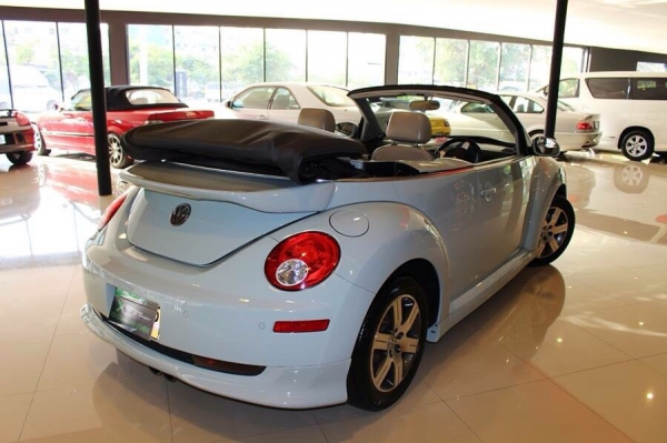 Volkswagen New Bettle Cabriolet เปิดประทุน ไมเนอร์เชน ตัวสุดท้ายก่อนเปลี่ยนโฉม สีฟ้า พาสเทล หายาก รถจดปี 2012