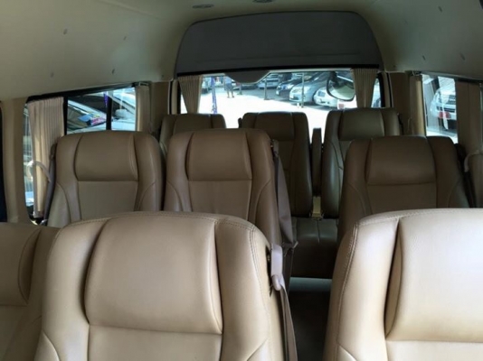 TOYOTA COMMUTER 2.5 ดีเซล เกียMT ปี12