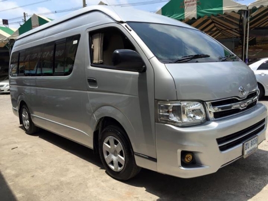 TOYOTA COMMUTER 2.5 ดีเซล เกียMT ปี12