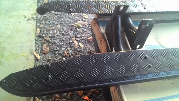 บันไดข้างใส่วีโก้ 4 ประตูหรือแคปก็ได้ครับ บันไดข้างใส่วีโก้ 4 ประตูหรือแคปก็ได้ครับ