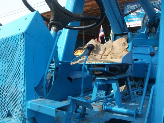 ขายรถคีบเครื่อง68รถไถฟอดร์