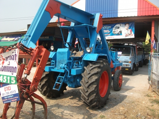 ขายรถคีบเครื่อง68รถไถฟอดร์