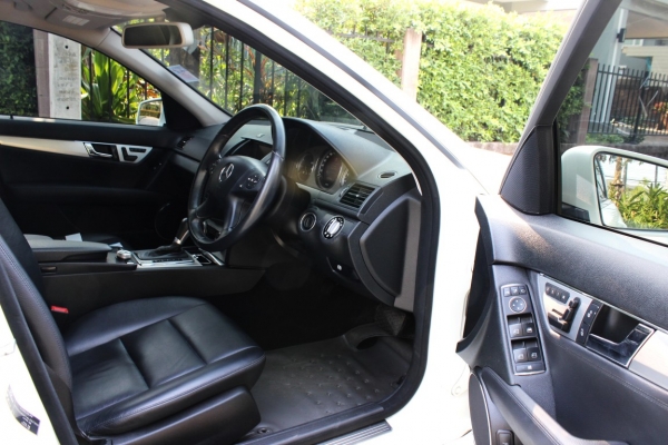 ปรับลดราคา4หมื่น'10BENZ,C200 Avantgarde ท๊อปสุดในรุ่น ออกBenzthailand เจ้าของขาย