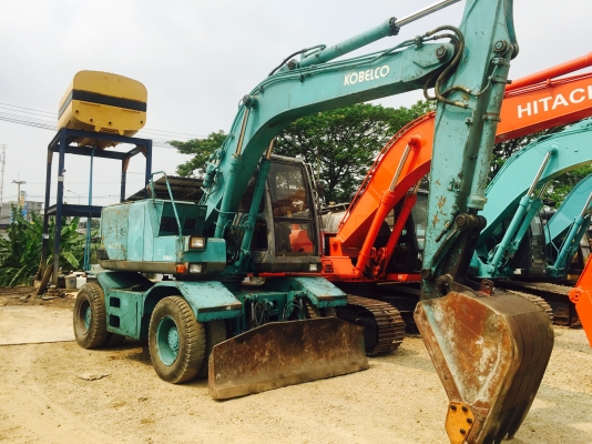 ขาย !!!! รถแมคโครล้อยาง สภาพสวย รถพร้อมใช้งาน มีเอกสาร