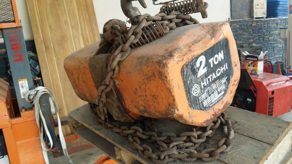 รอกไฟฟ้าเก่าญี่ปุ่น  HITACHI 2 Ton  สภาพดี พร้อมใช้งาน