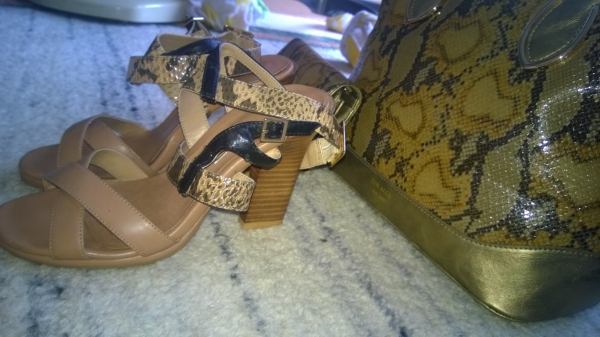 ขายกระเป๋า แบรนด์เนม ขายกระเป๋า แบรนด์เนม