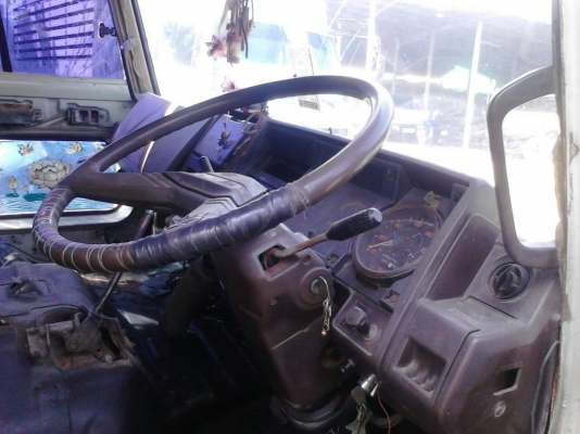 หัวเก๋งf18สภาพสวยเก็บ งานนิดหน่อยพื้นสวยไม่ผุอะไหล่ครบแท่นหน้าแท่นหลังครบ