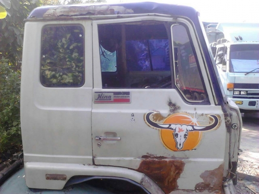 หัวเก๋งf18สภาพสวยเก็บ งานนิดหน่อยพื้นสวยไม่ผุอะไหล่ครบแท่นหน้าแท่นหลังครบ