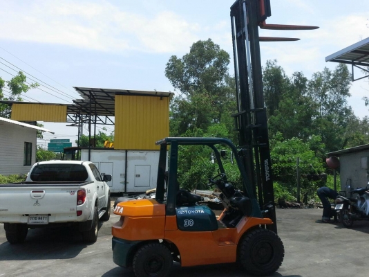 TOYOTA 7FD30 ขนาด3ตัน เสาสูง4เมตร เกียร์ออร์โต้ เครื่องยนต์ดีเซล2Z ยางตันใหม่4เส้น รับประกันเครื่องเกียร์3เดือน ราคาต่อรองได้0816161541
