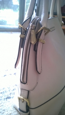 ขายกระเป๋า แบรนด์เนม