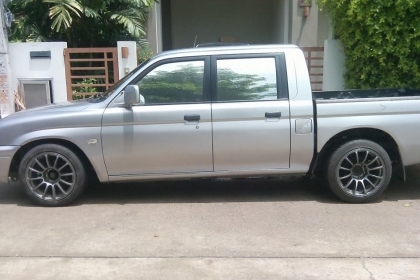 สตราด้า4ประตูเครื่อง2800ออโต้