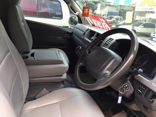TOYOTA COMMUTER 2.5 ดีเซล 08