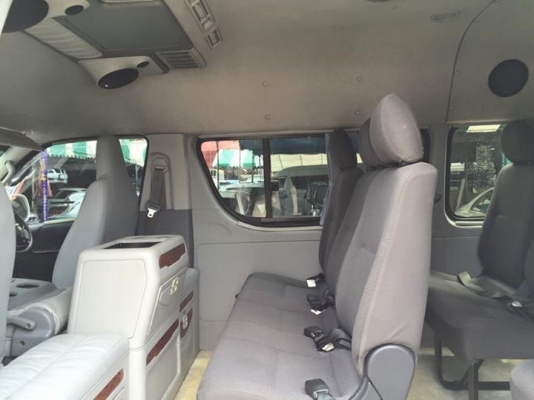 TOYOTA COMMUTER 2.5 ดีเซล 08