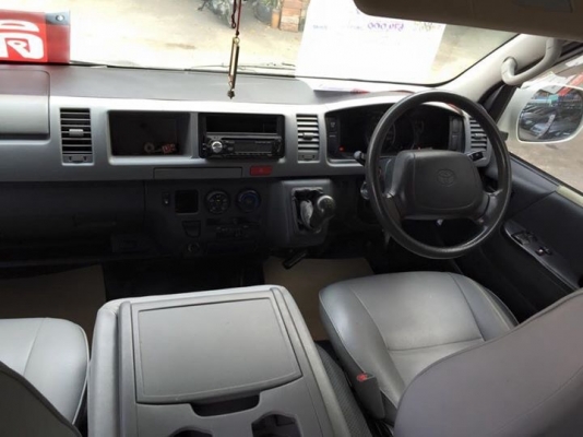 TOYOTA COMMUTER 2.5 ดีเซล 08