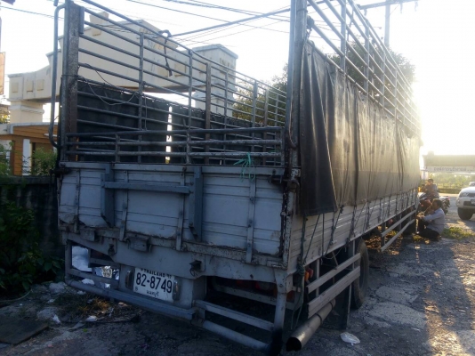 หกล้อใหญ่ อีซูศุ ร็อค195แรง สภาพพร้อมวิ่งงาน เล่มทะเบียนพร้อมโอน