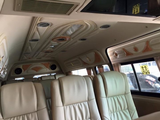 TOYOTA COMMUTER 2.7 CNG ปี10