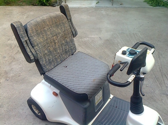 ขายรถไฟฟ้า ยี่ห้อ suzuki มือสองญี่ปุ่นครับ สภาพพร้อมใช้งาน มีที่ชาร์ตในตัว