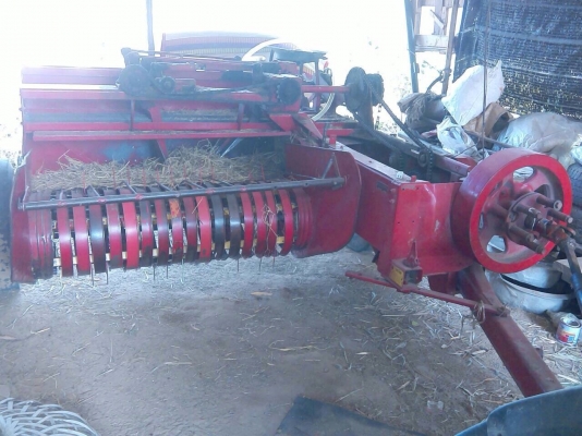 ขาย เครื่องอัดฟาง แมสซี่ 124 ป้ายเหลือง ใช้งาน 2 ปี